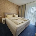 Goldener Engel Inn *